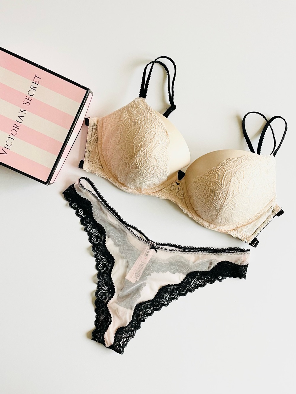 Victoria's Secret Nude Lace Push-Up Bra & Black-Trim Thong Set